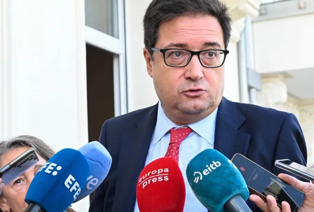 Óscar López, ministro de la sumisión