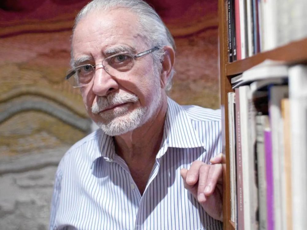 Académico RAE: José María Merino