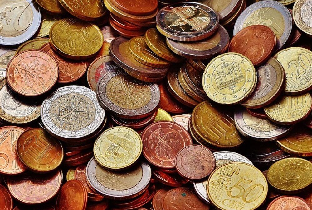 Línea divisoria en las monedas