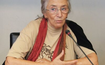 Clara Janés, la «U»