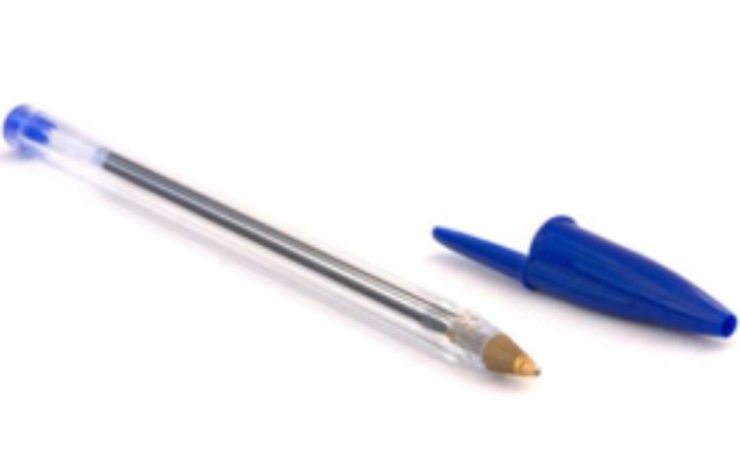 La tapa del bolígrafo