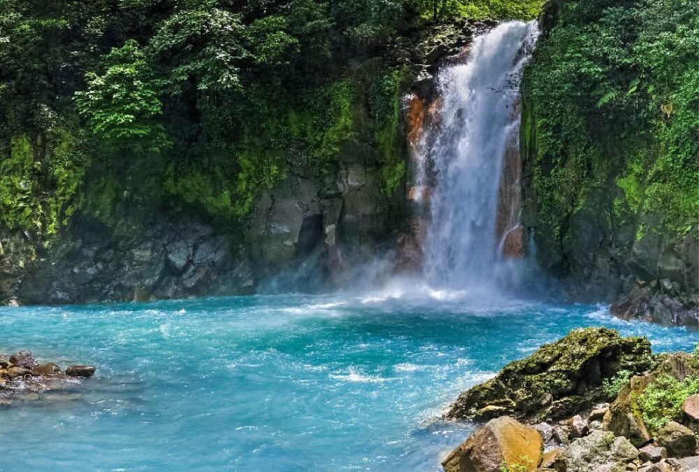 Río Celeste, milagro óptico