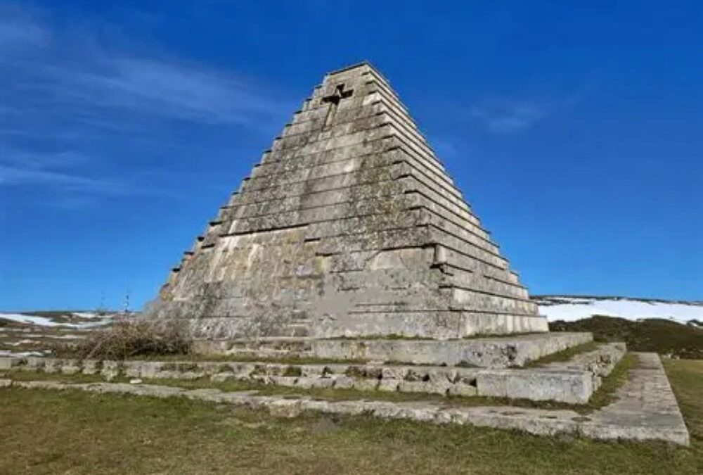 La Pirámide de los Italianos